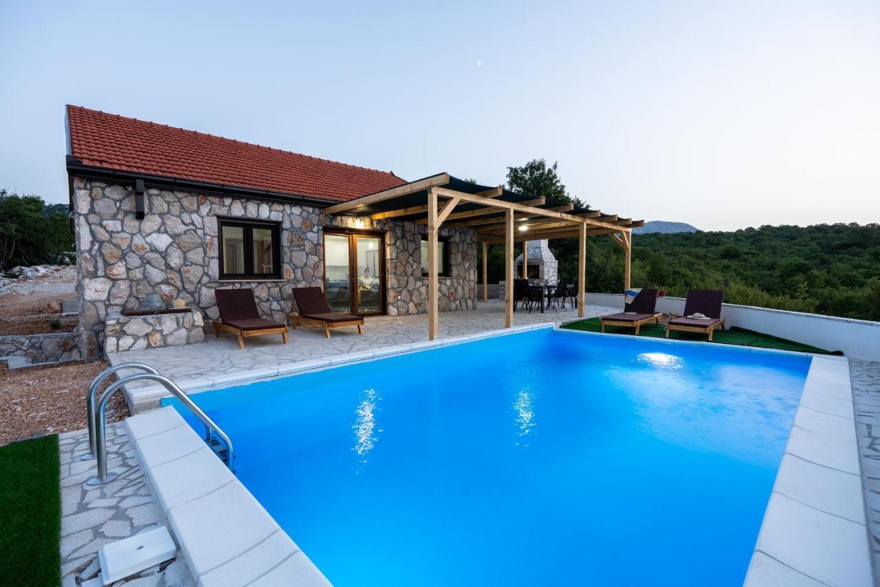 Villa Ivanka เนอุม ภายนอก รูปภาพ